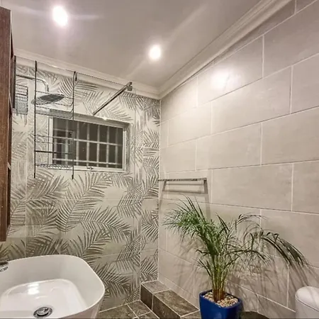 Beachwood Cottage Gordons Bay Room photo