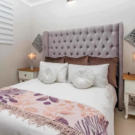 Beachwood Cottage Gordons Bay Room photo