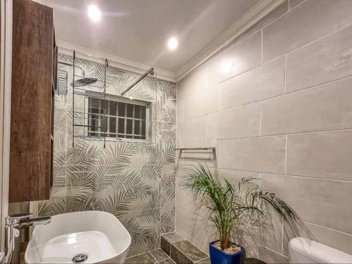 Beachwood * Gordons Bay